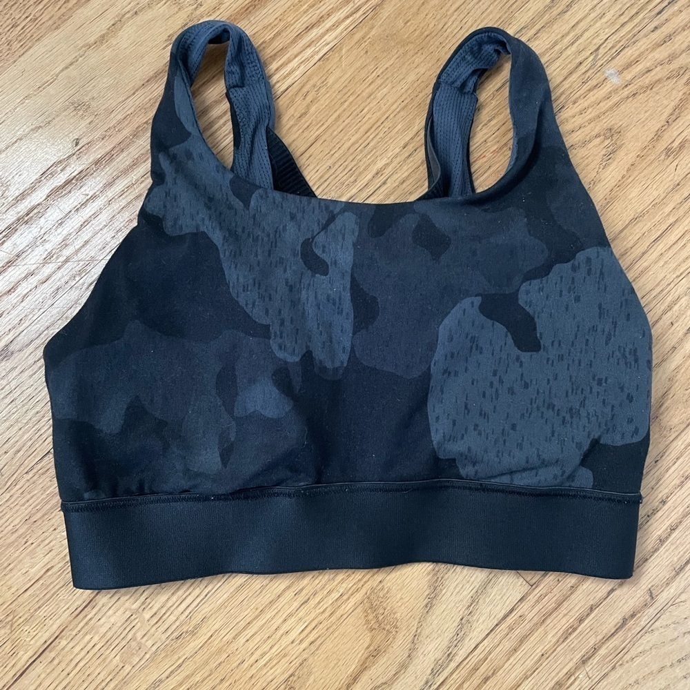 Athleta the Power of She camo print sports bra, XS - Picture 3 of 6